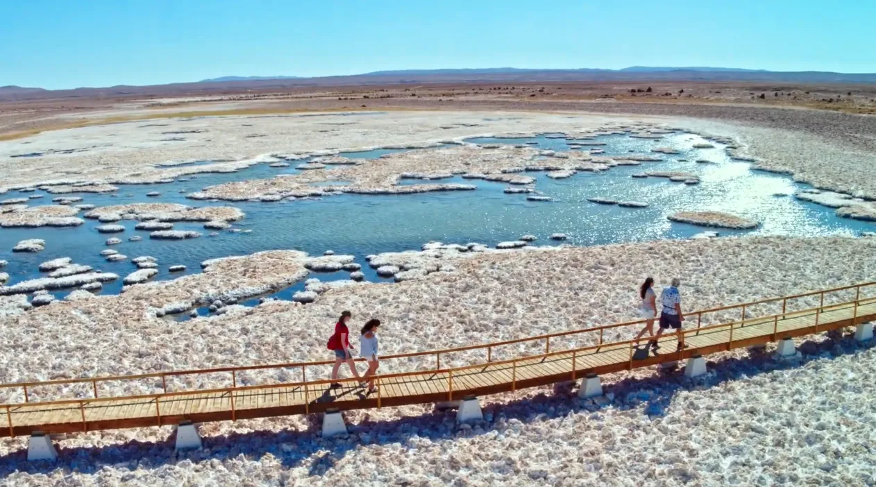 Paisaje de la Región de Región de Tarapacá, Chile, asociada a farmacias de turno