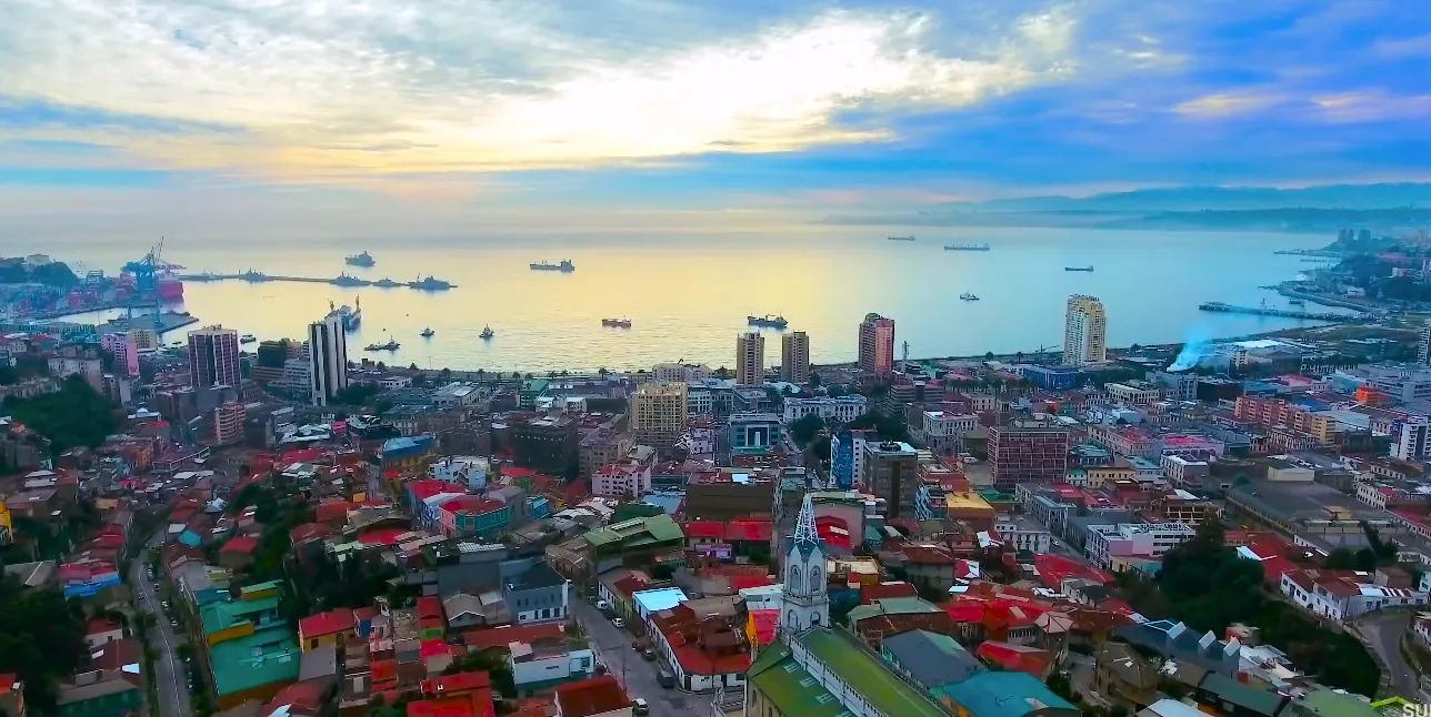 Paisaje de la Región de Región de Valparaíso, Chile, asociada a farmacias de turno